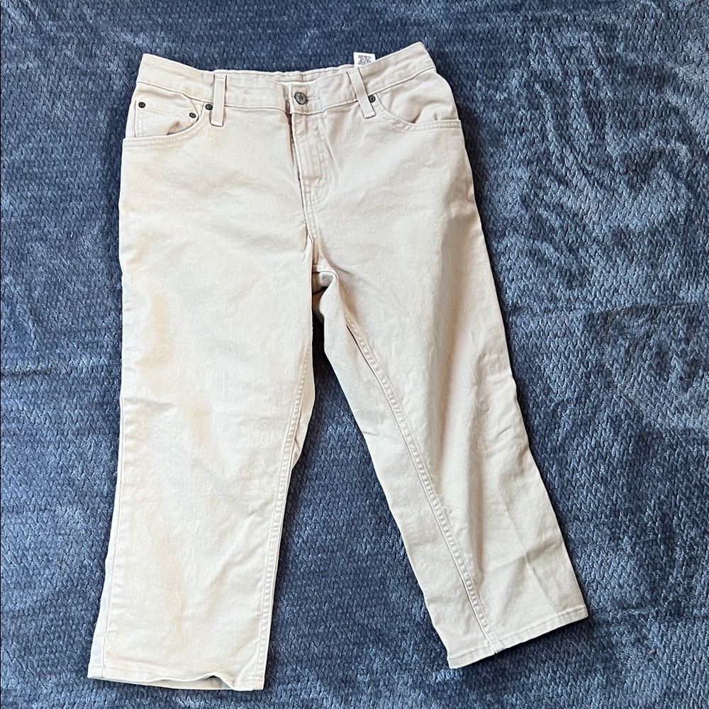 Levi Strauss mid-rise capri